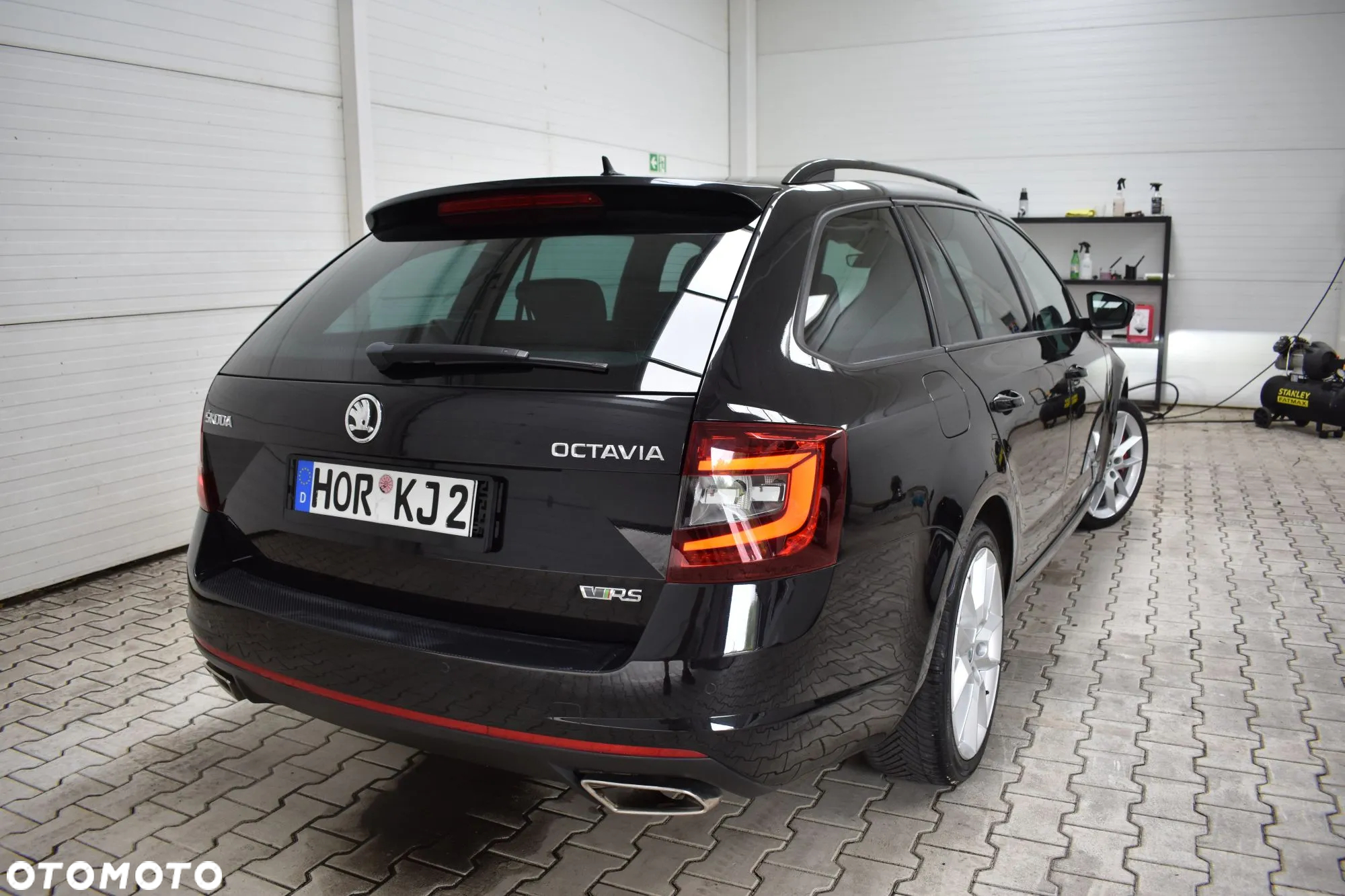Skoda Octavia Combi 2.0 TSI RS - 10