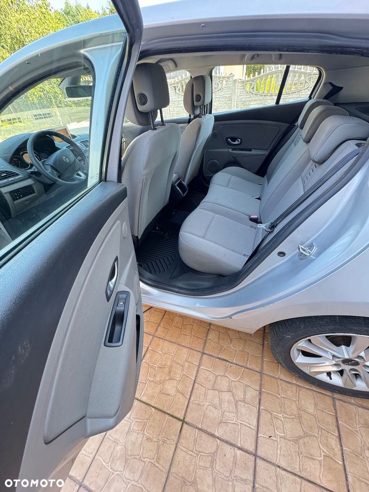 Renault Megane dCi 130 FAP Dynamique - 8