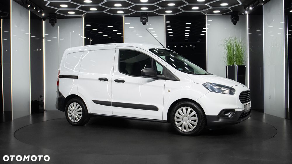 Ford Transit Courier - 15