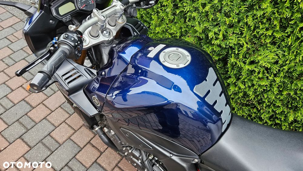 Yamaha FZ - 32