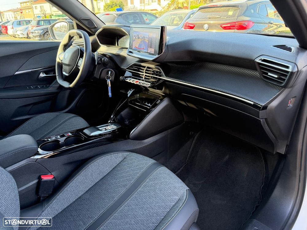 Peugeot 2008 1.2 Hybrid Allure e-DCS6 - 16