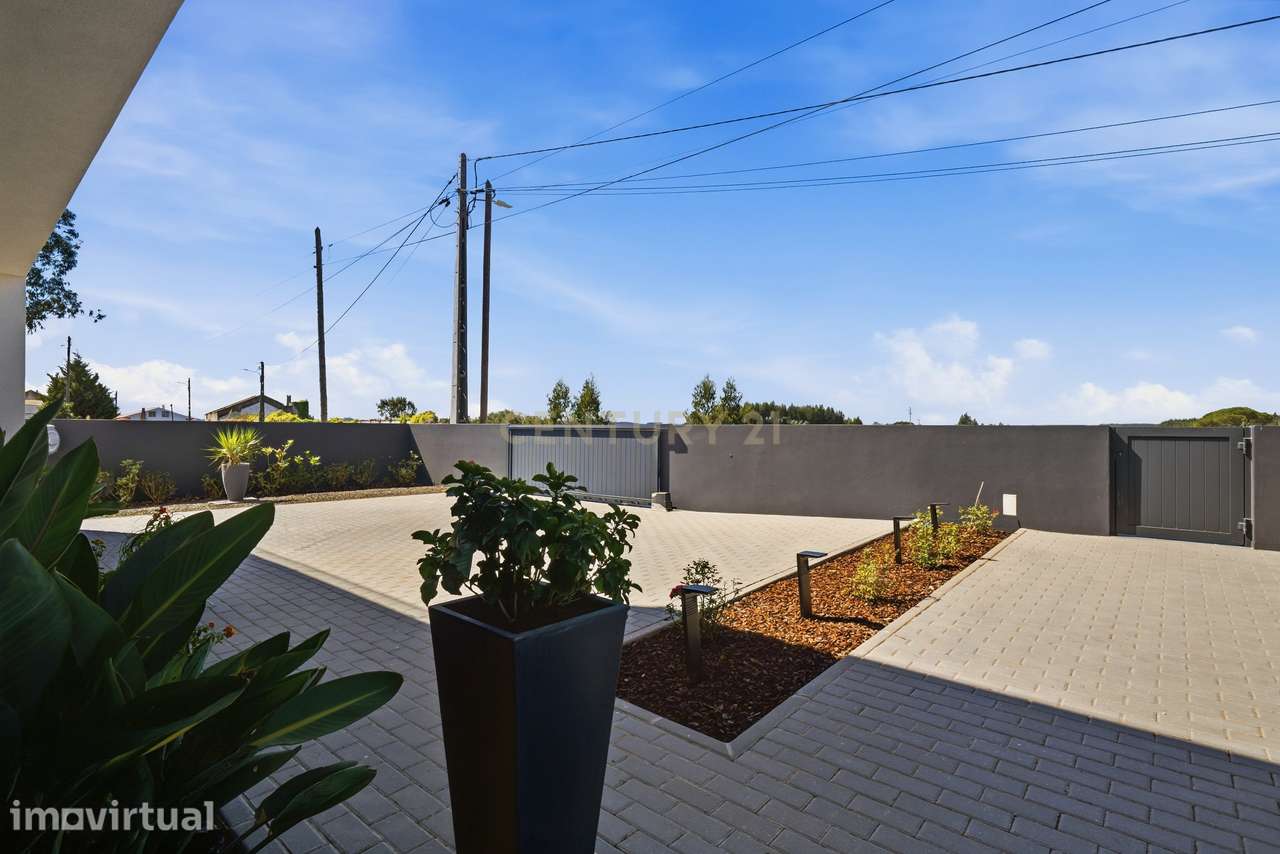 Moradia moderna exclusiva (3 quartos) com piscina infinita e vista pan - Grande imagem: 5/60