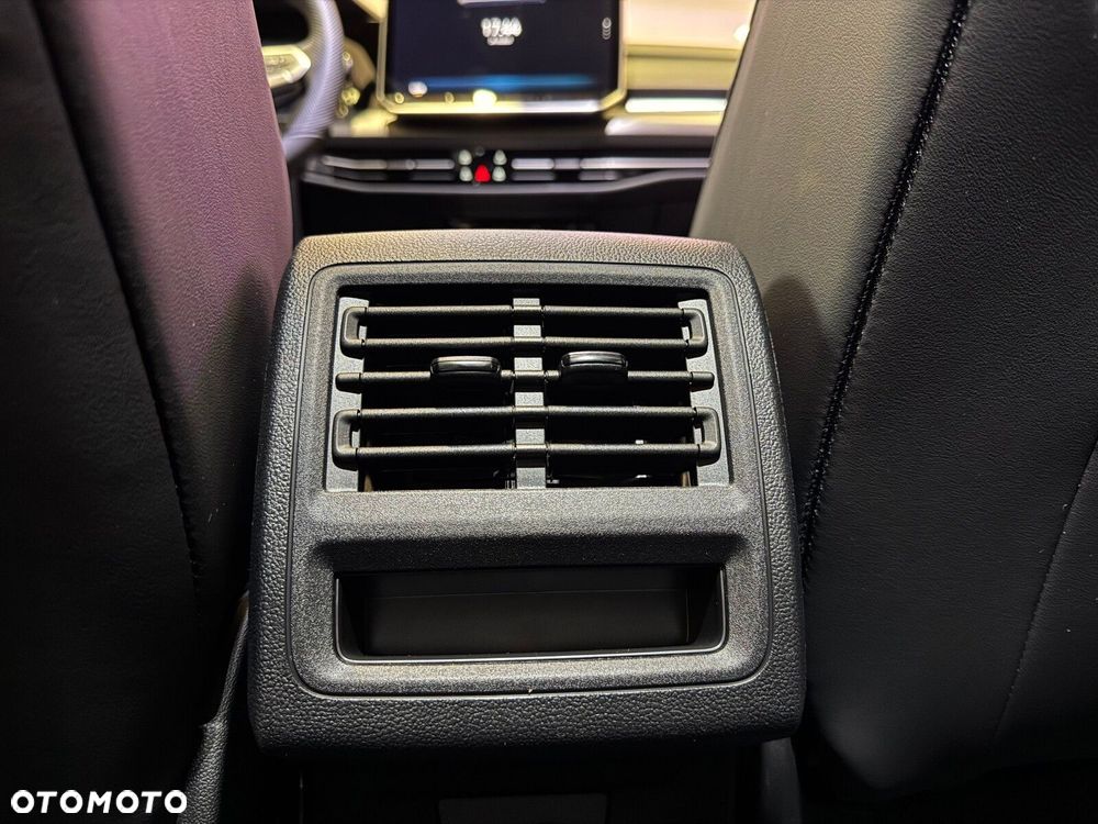 Volkswagen Golf - 16