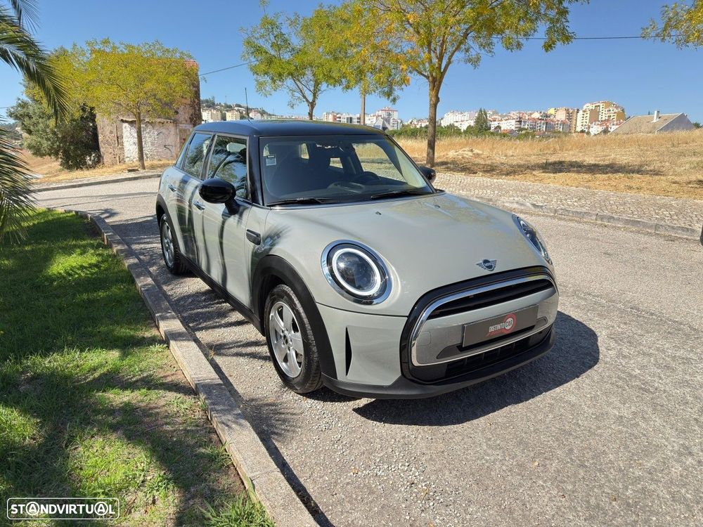 MINI 5 Portas Cooper Premium Essential Auto - 6