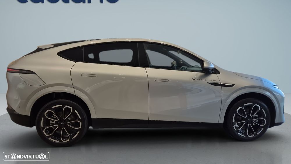 Xpeng G6 68.5 kWh Standard Range - 8