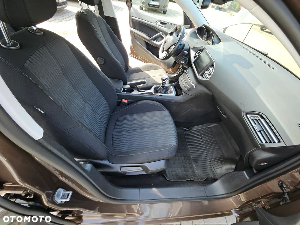 Peugeot 308 1.6 THP Active - 9