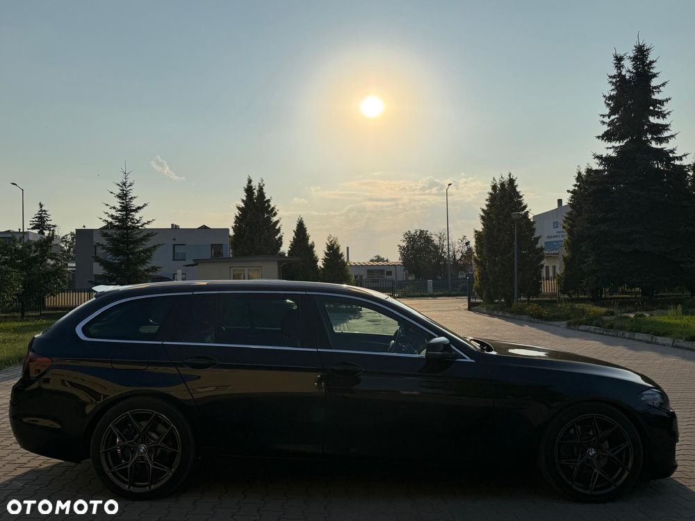 BMW Seria 5 520d xDrive - 8
