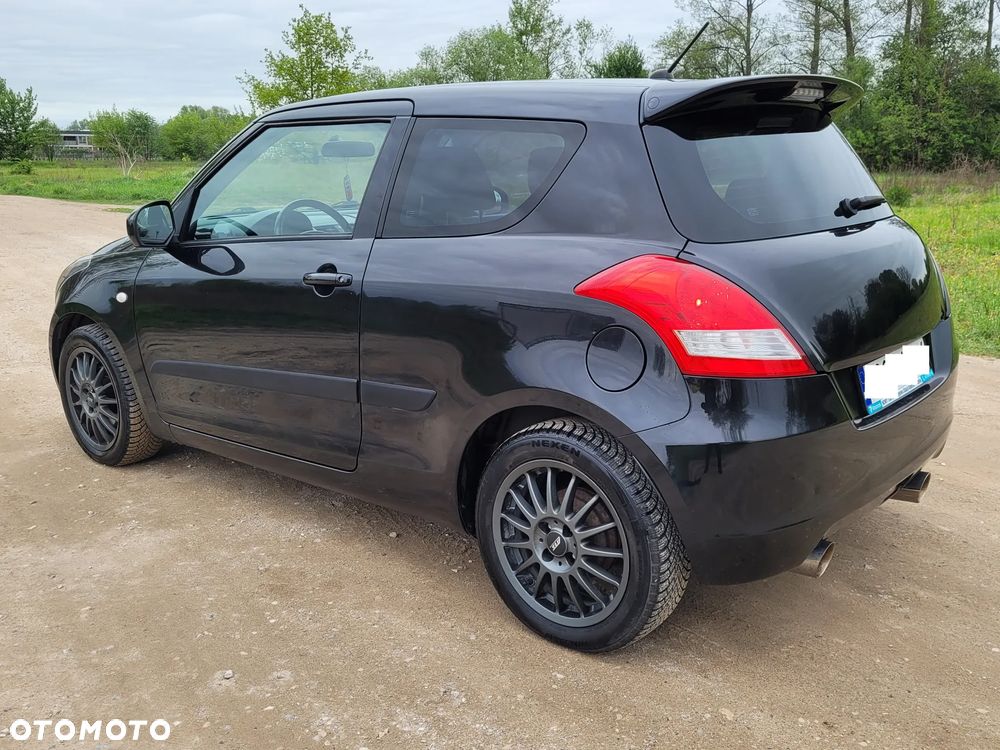 Suzuki Swift 1.2 Premium - 1