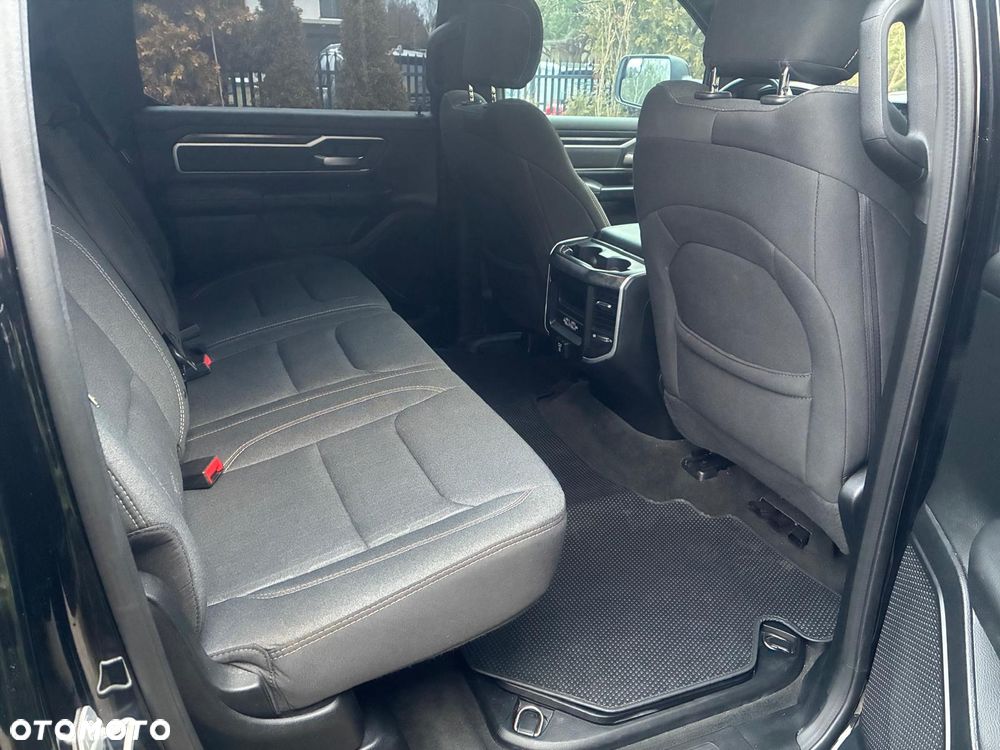 RAM 1500 5.7 Crew Cab Shortbed Bighorn Black - 24