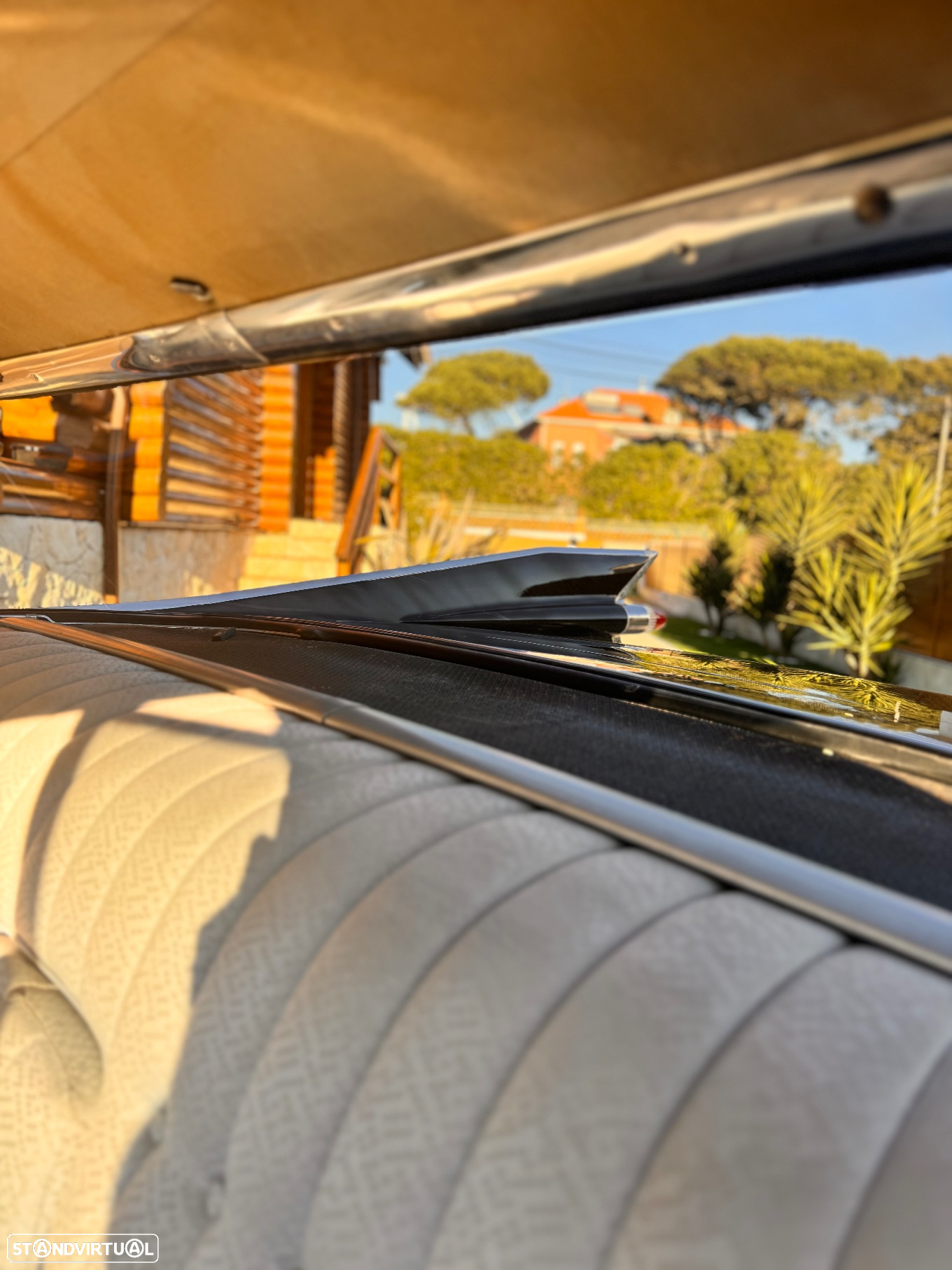 Cadillac DeVille - 16