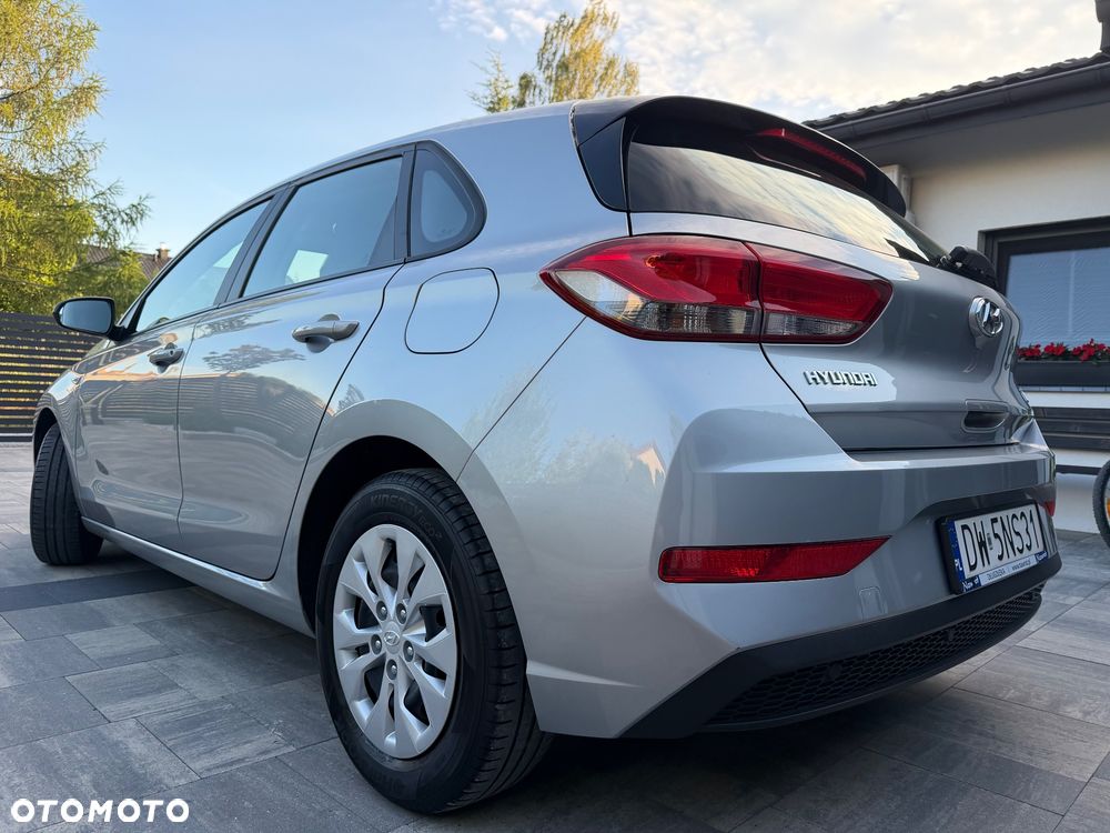 Hyundai i30 1.5 DPI Classic + - 7