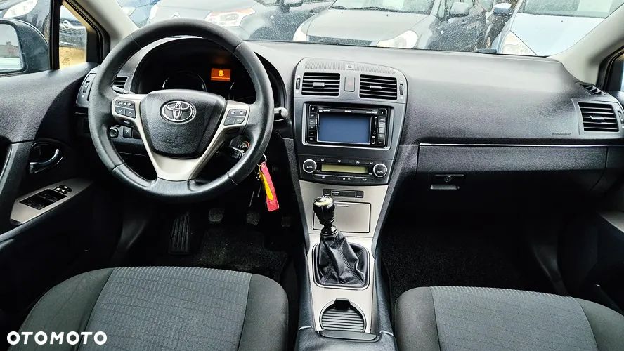 Toyota Avensis 2.0 Prestige NAVI - 35
