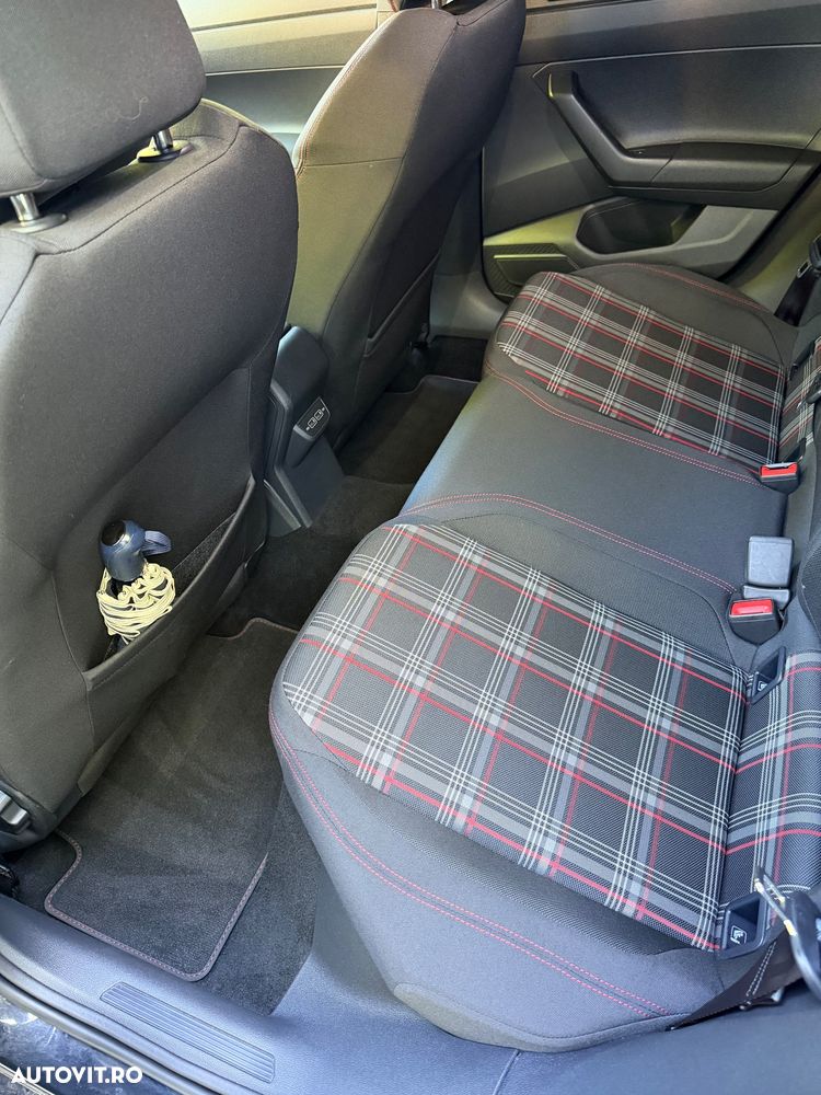 Volkswagen Polo 2.0 TSI DSG GTI - 11