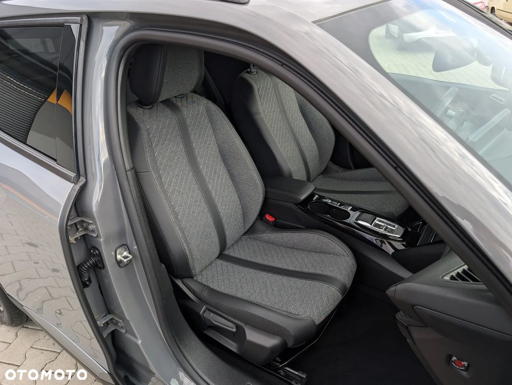 Peugeot 2008 PureTech 130 EAT8 Allure - 36