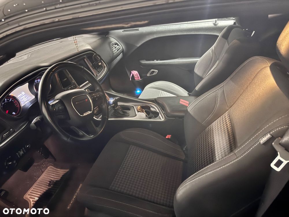 Dodge Challenger Automatik R/T Plus - 8