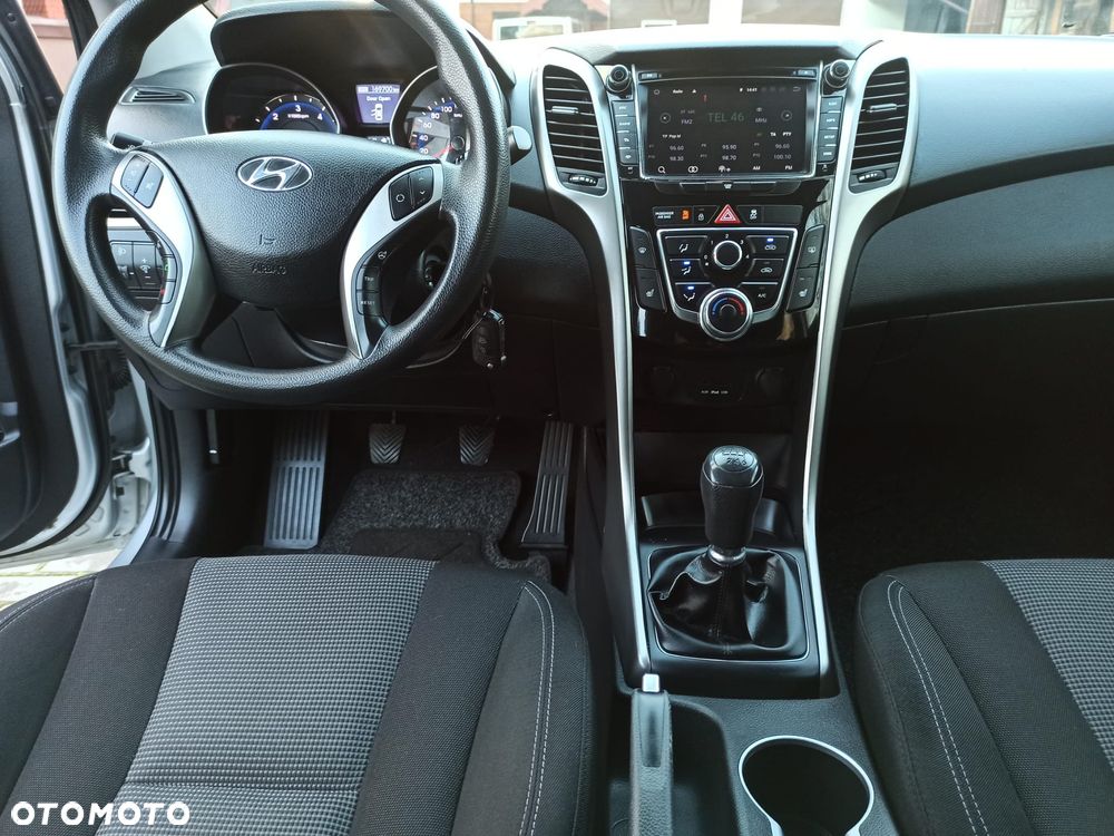 Hyundai i30 1.6 CRDi Comfort - 11