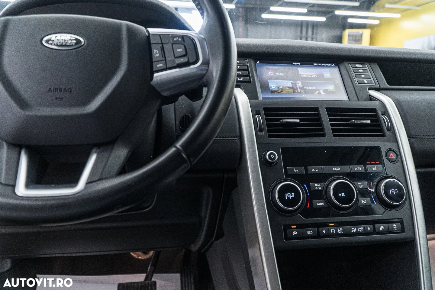 Land Rover Discovery Sport 2.0 l TD4 HSE Aut. - 32