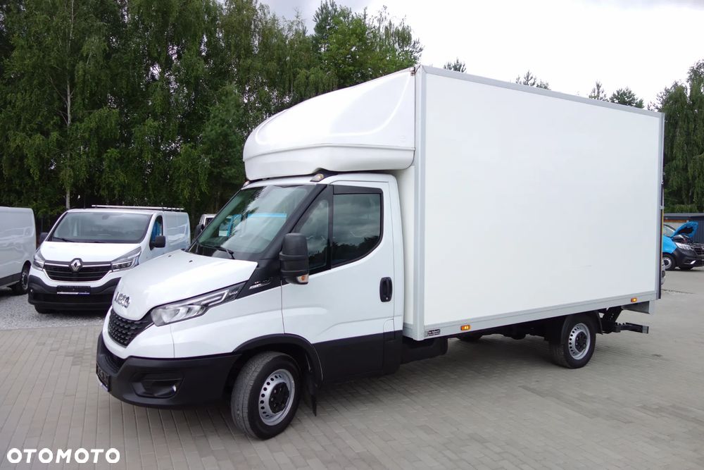 Iveco Daily 35-160 Automat HI-Matic Kontener 4.20 M +Winda 750 kg. Klima Kamera Ledy - 25