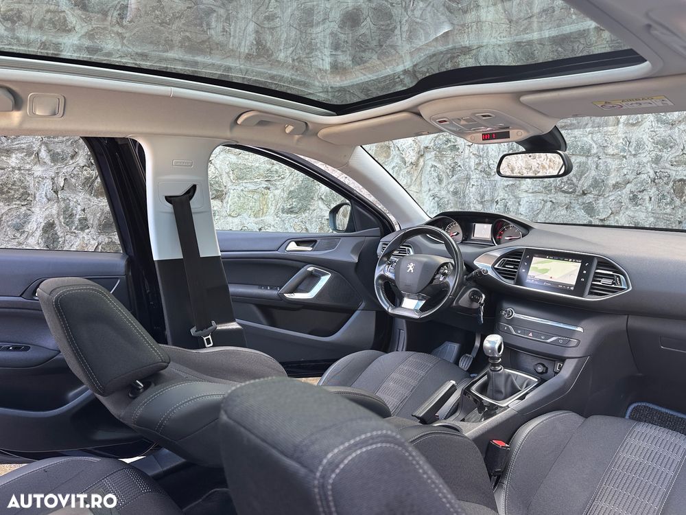 Peugeot 308 - 13