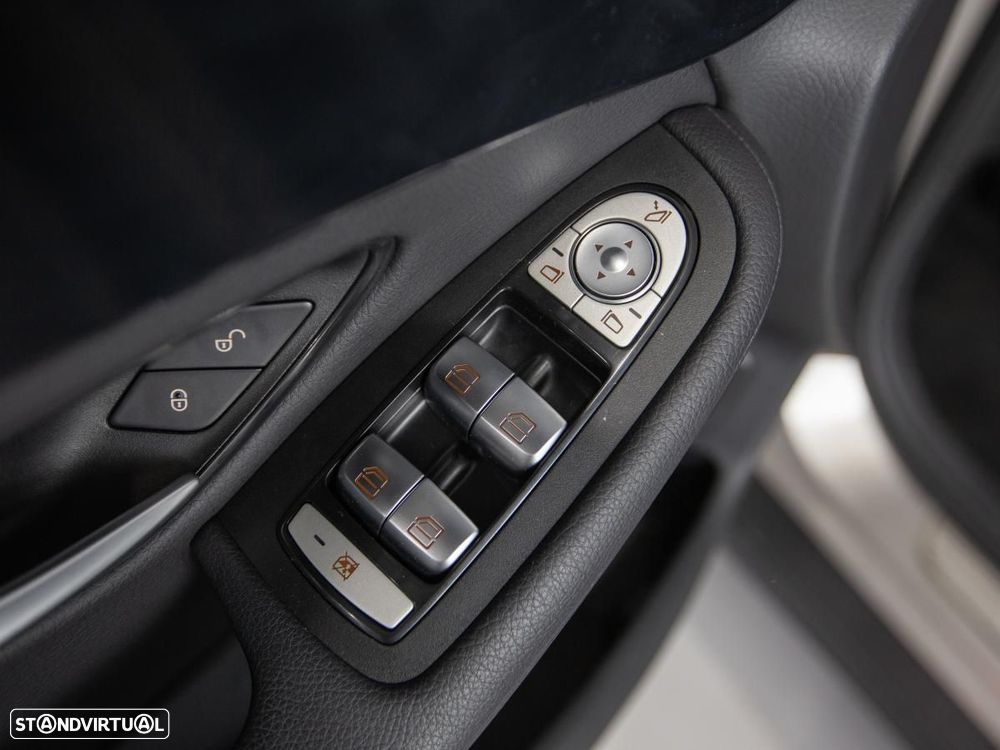 Mercedes-Benz GLC 300 de 4Matic - 18