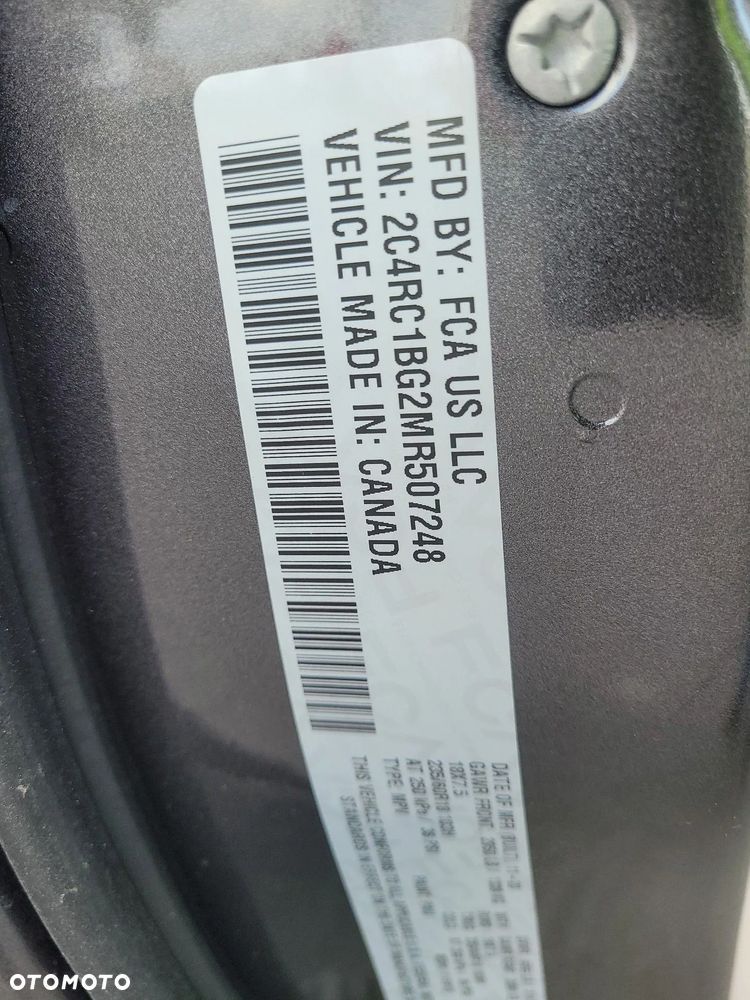 Chrysler Pacifica - 32