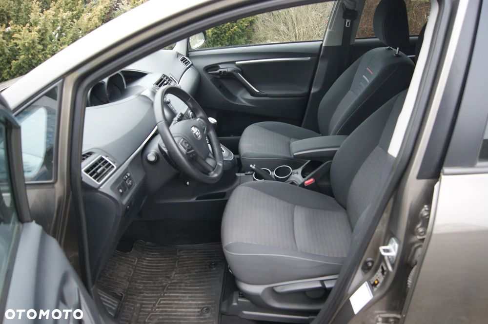 Toyota Verso 1.8 Multidrive Edition - 11