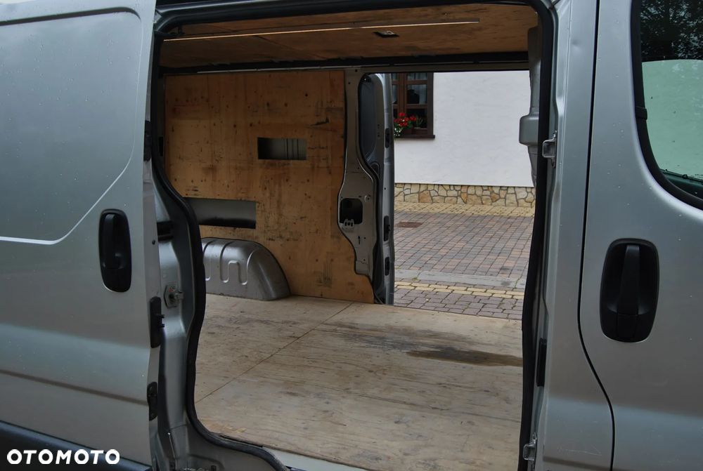 Opel Vivaro - 9