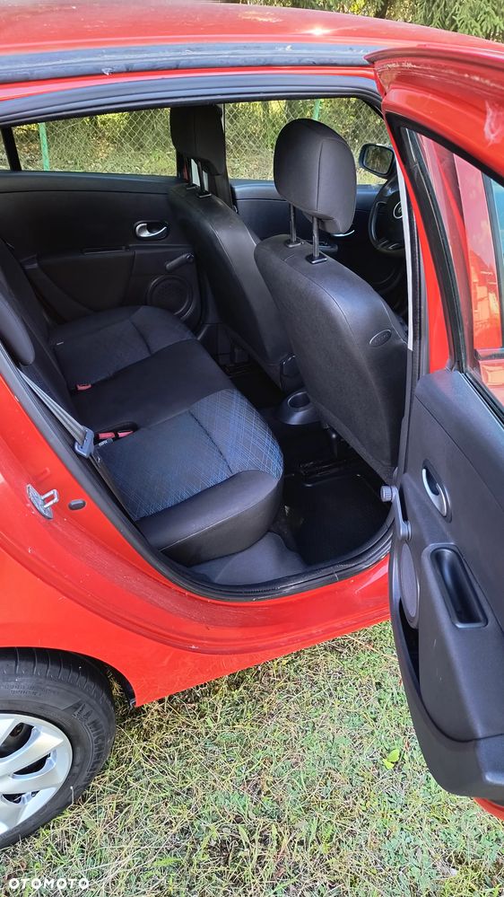Renault Clio 1.2 16V Authentique - 14