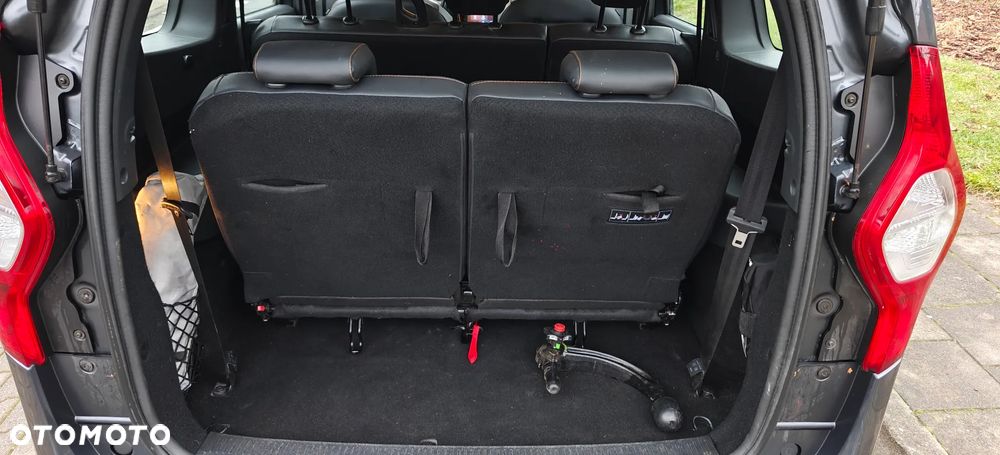 Dacia Lodgy dCi 110 Stepway Celebration - 19