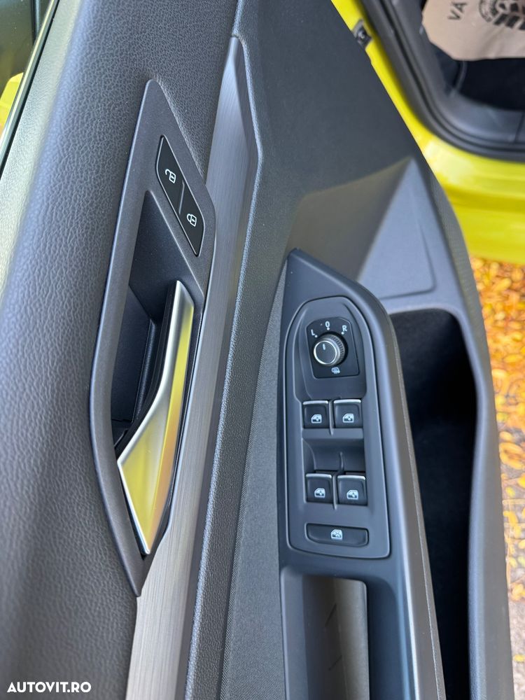 Volkswagen Golf 1.5 eTSI ACT DSG MHEV Style - 11