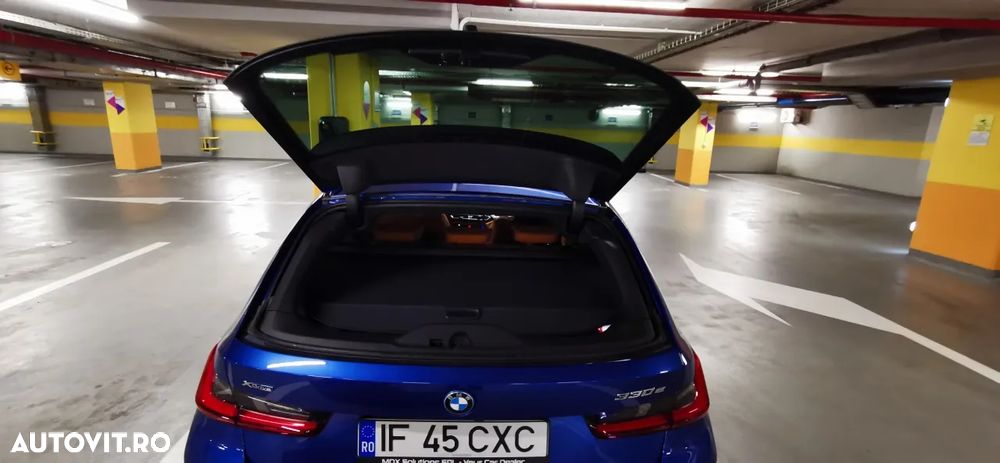 BMW Seria 3 330e Touring xDrive Aut. Sport Line - 9