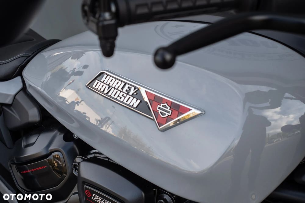 Harley-Davidson Sportster - 6