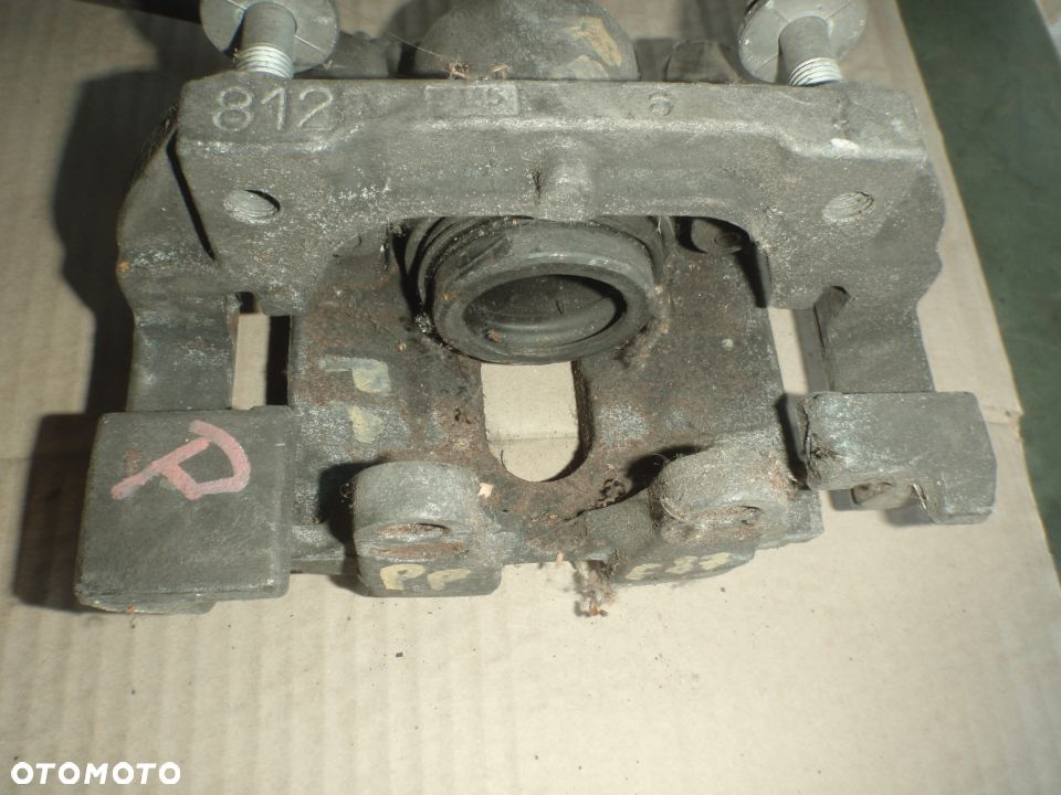 zacisk jarzmo hamulcowe bmw e46 - 11