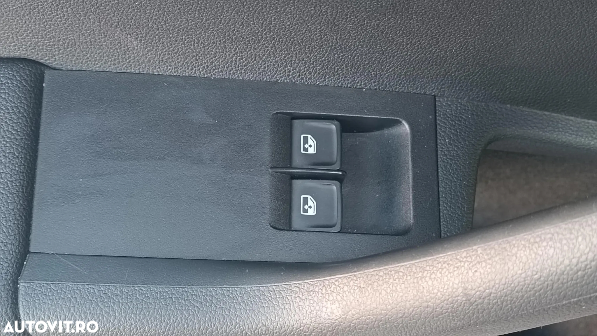 Skoda Octavia 1.6 TDI DSG Ambition - 9