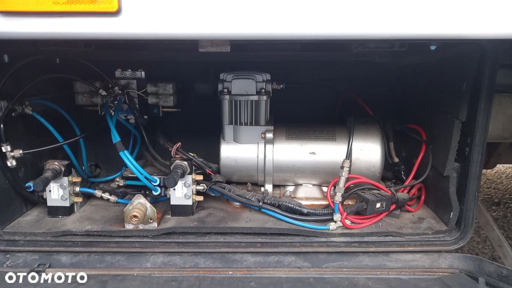 Mercedes-Benz Sprinter - 9