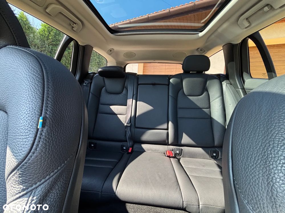 Volvo V60 Cross Country B4 D AWD Ultimate - 22