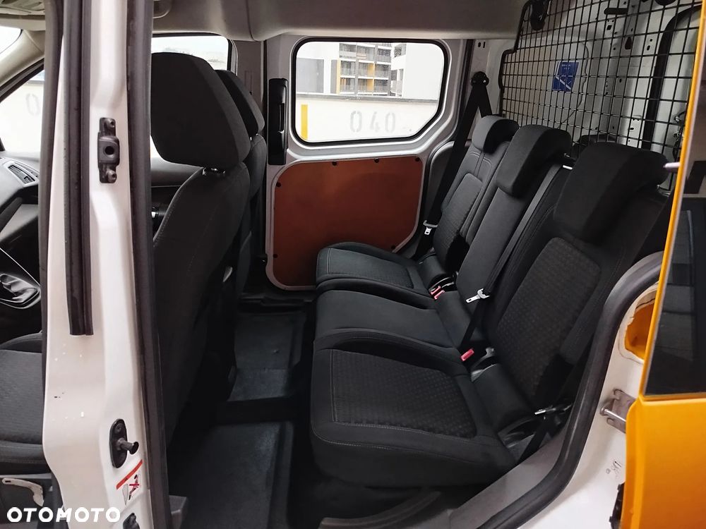 Ford Transit Connect - 19