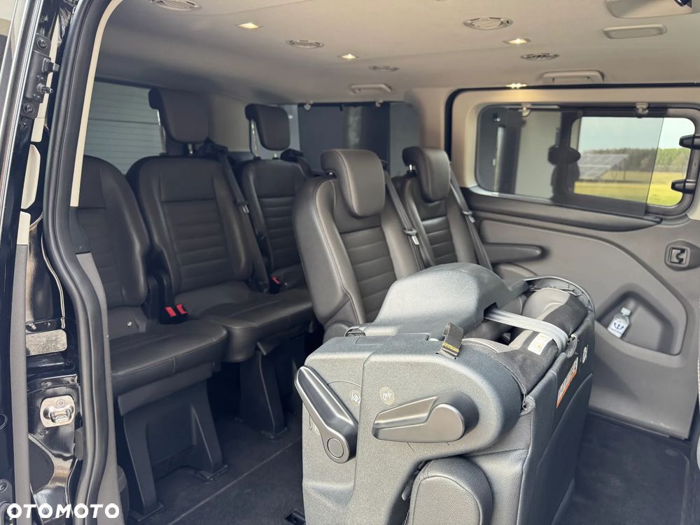 Ford Tourneo Custom - 18