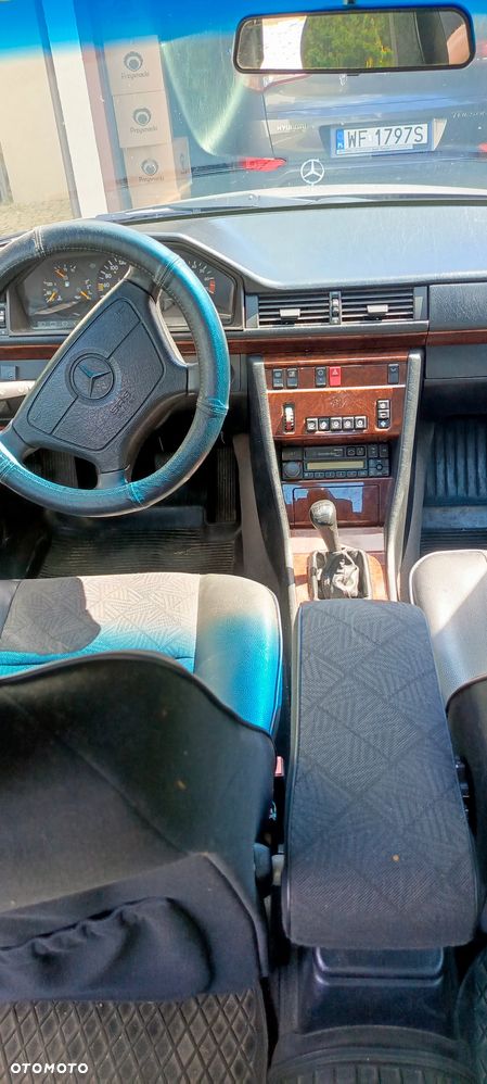 Mercedes-Benz Klasa E - 6
