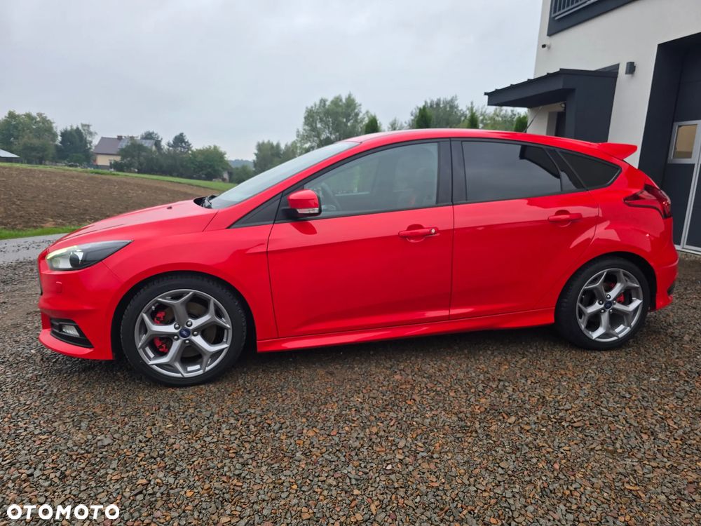 Ford Focus 2.0 EcoBoost ST mit Leder-Sport-Paket - 5