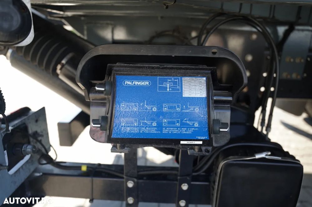 Renault / D 280 / CAMION FRIGORIFIC - 6,7 M / THERMO KING ES-600 MAX / 500 ORE DE FUNCȚIONARE MOTOR / + PLATFORMĂ HIDRAULICĂ PALFINGER - 2.000 KG / UTILIZARE REDUSĂ / - 19