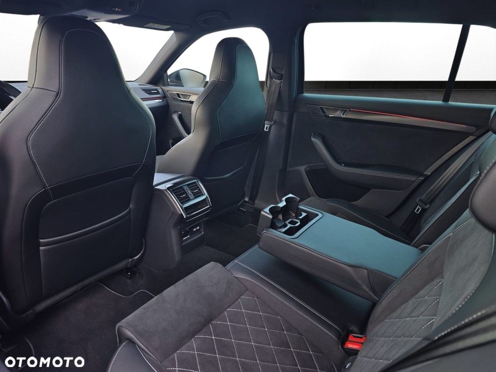 Skoda Superb 2.0 TDI SCR Sportline DSG - 25