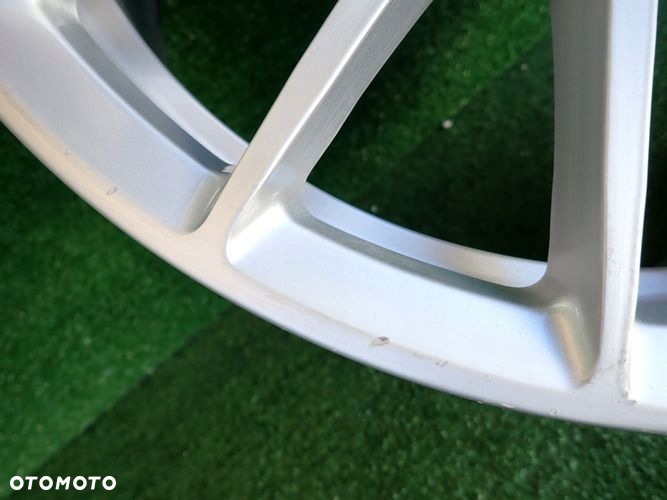 AUDI A4 B9 7,5Jx17 ET29 5x112 felga aluminiowa - 2