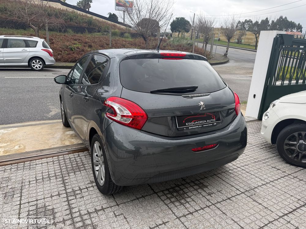 Peugeot 208 1.2 PureTech Style - 8