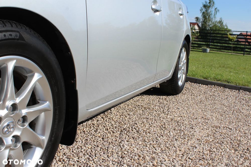 Toyota Auris 2.0 D-4D Executive - 9