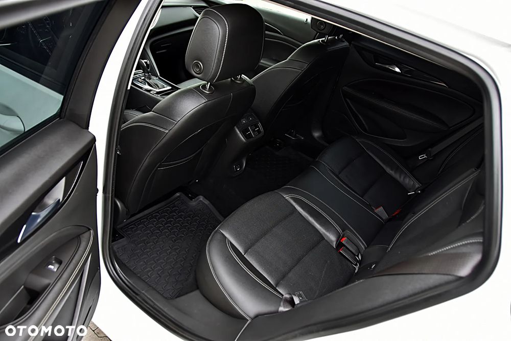 Opel Insignia 2.0 BiTurbo 4x4 Innovation - 13