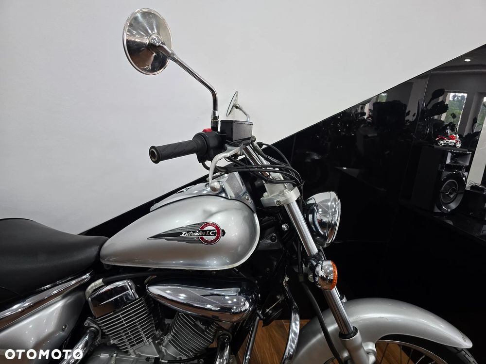 Suzuki Intruder - 15