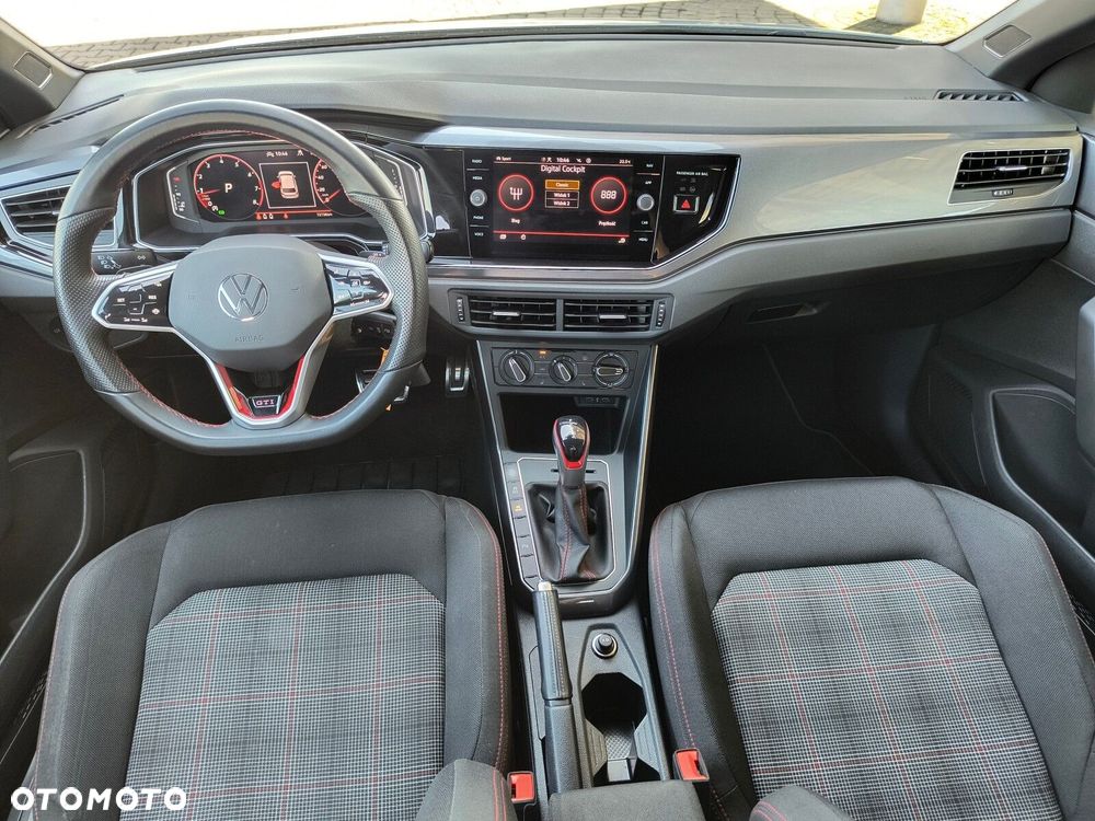 Volkswagen Polo - 25