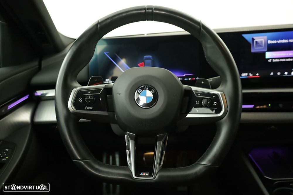 BMW 520 d Pack Desportivo M - 14