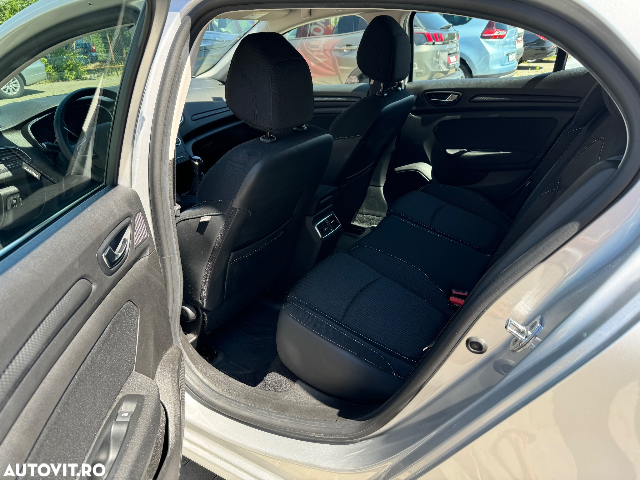 Renault Megane BLUE dCi Zen - 4
